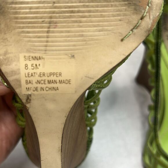 Y2K Steve Madden peep toe green reptile wedges Academia size 8.5 - Picture 6 of 9